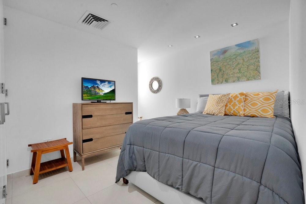 25 AVENIDA LUIS MUÑOZ RIVERA #716