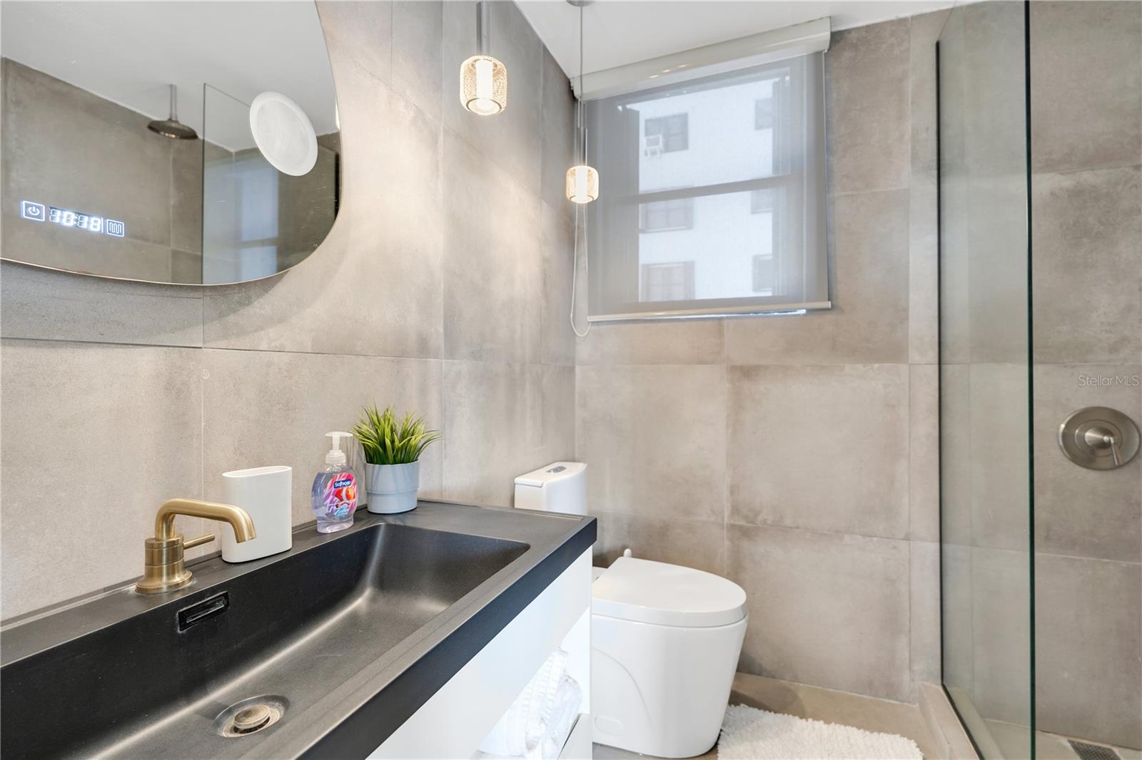 2368 CALLE LAUREL #7-E