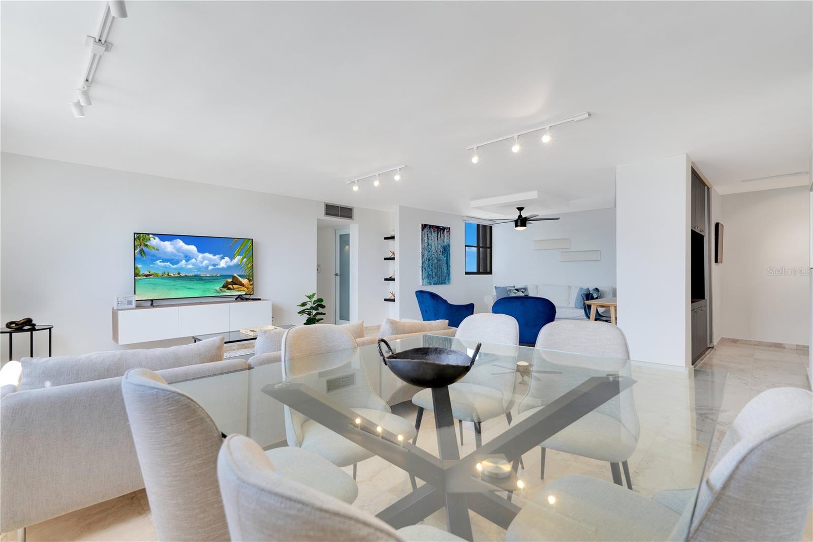 2368 CALLE LAUREL #7-E