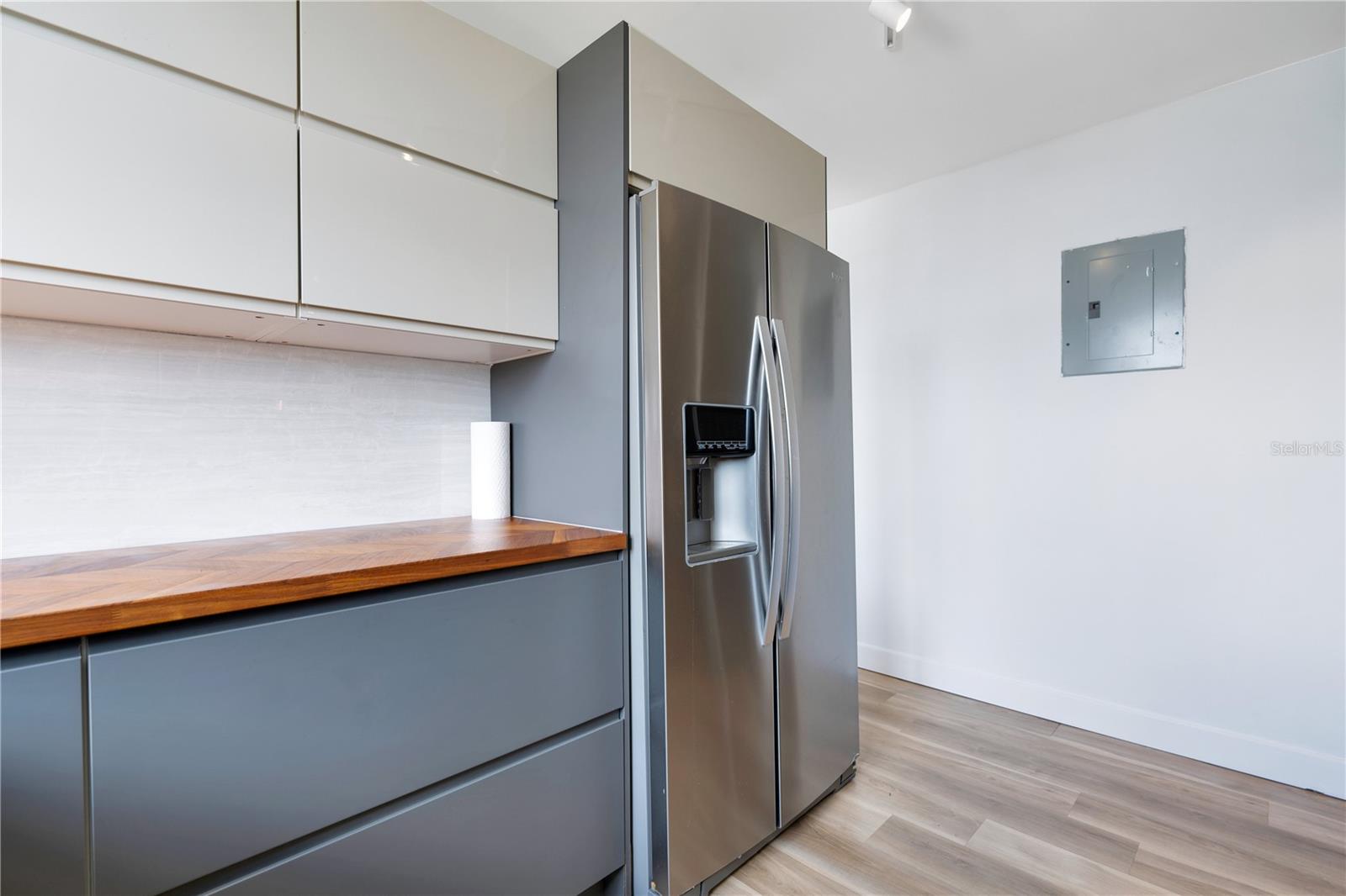 2368 CALLE LAUREL #7-E