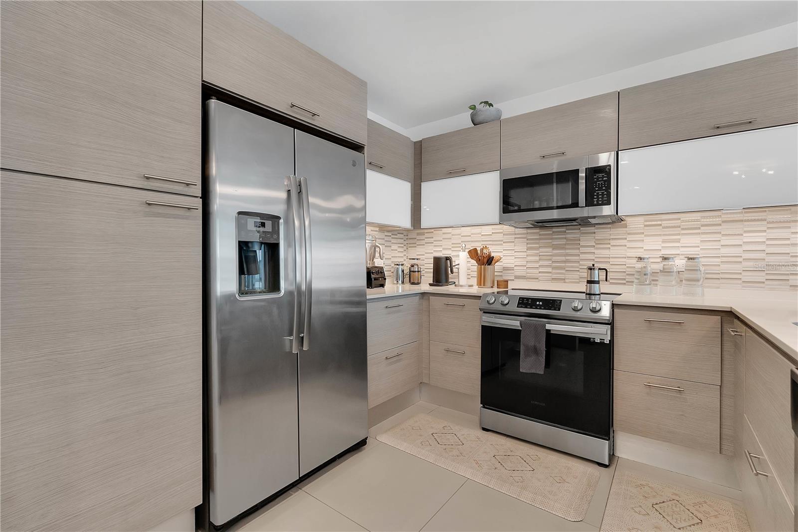 1511 AVENIDA PONCE DE LEÓN AVE #1044