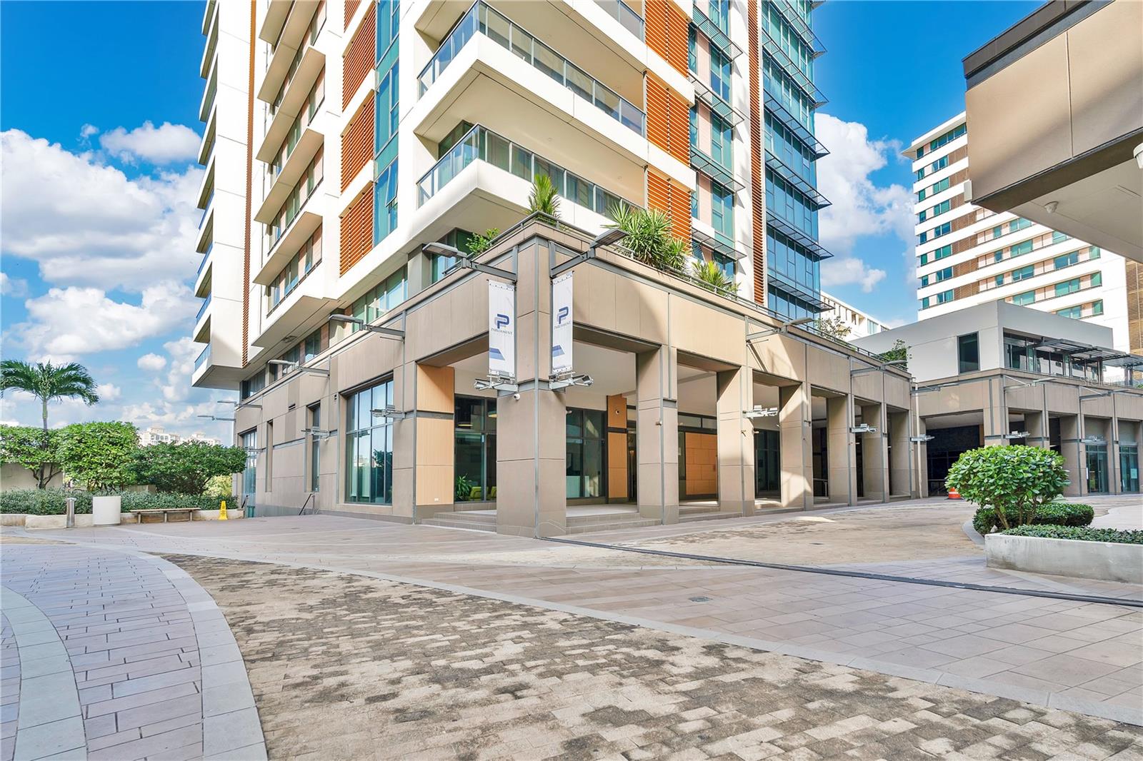 1511 AVENIDA PONCE DE LEÓN AVE #1044