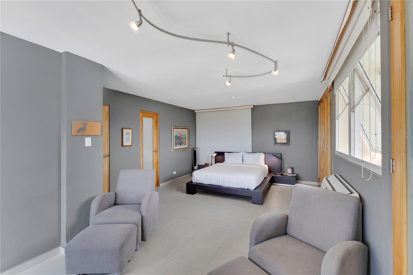 193 CARRETERA KM 1.1 #2110