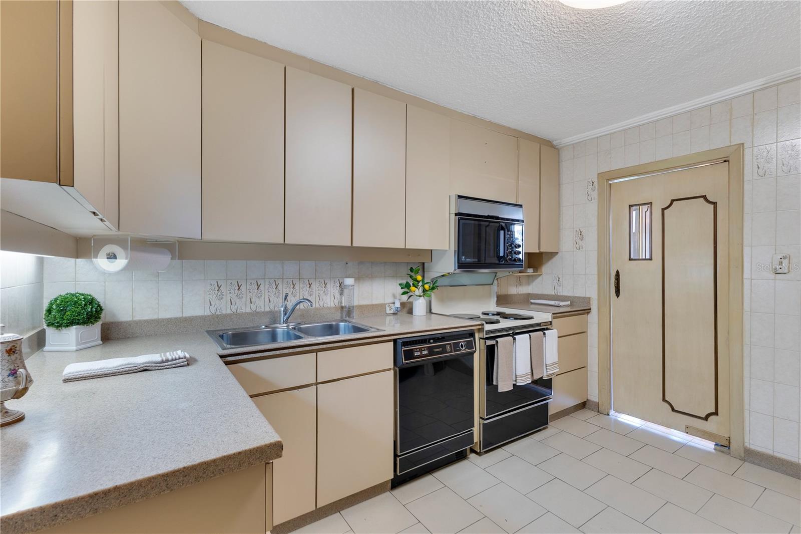 800 ASHFORD AVENUE #6-B