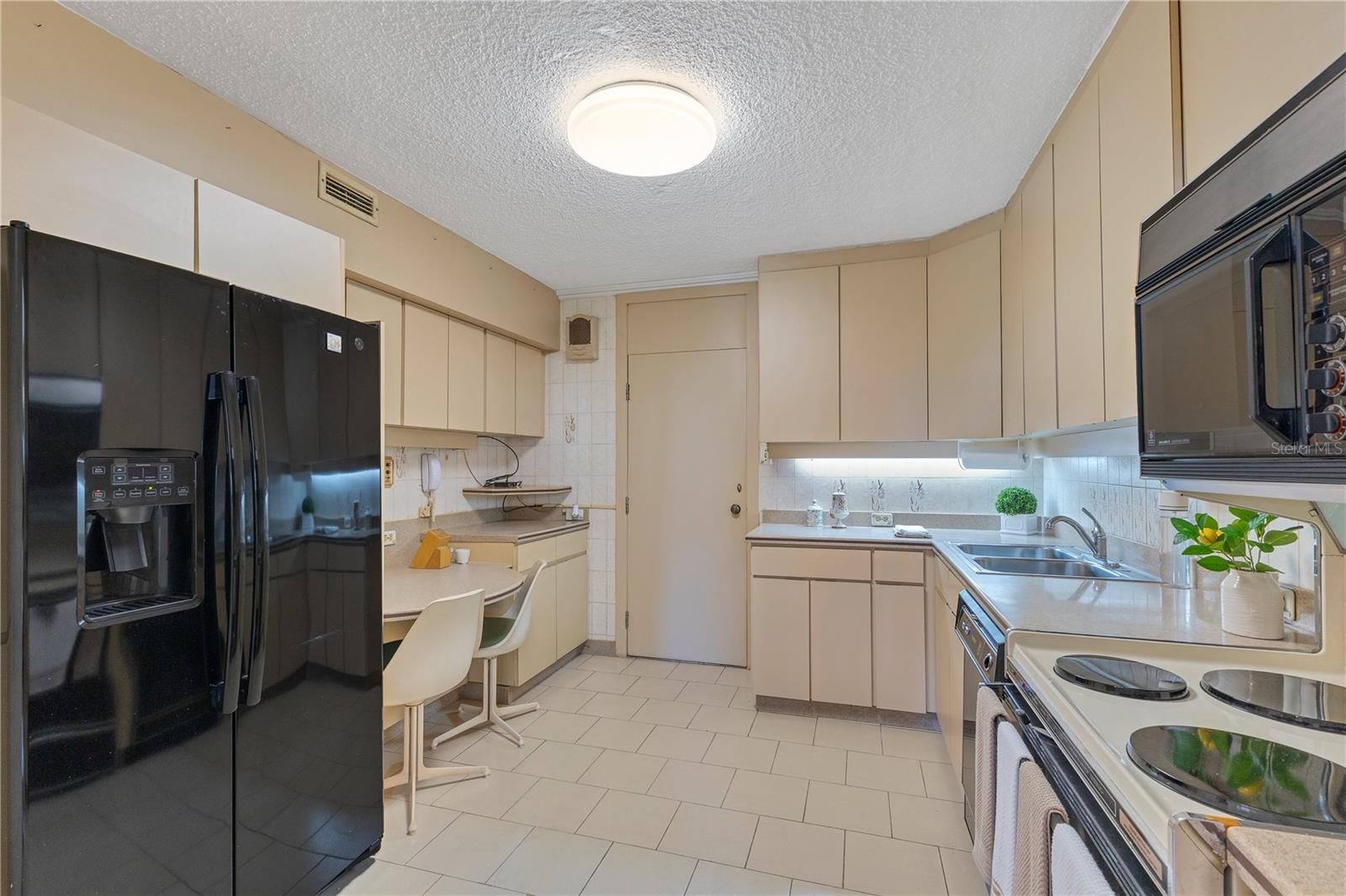 800 ASHFORD AVENUE #6-B