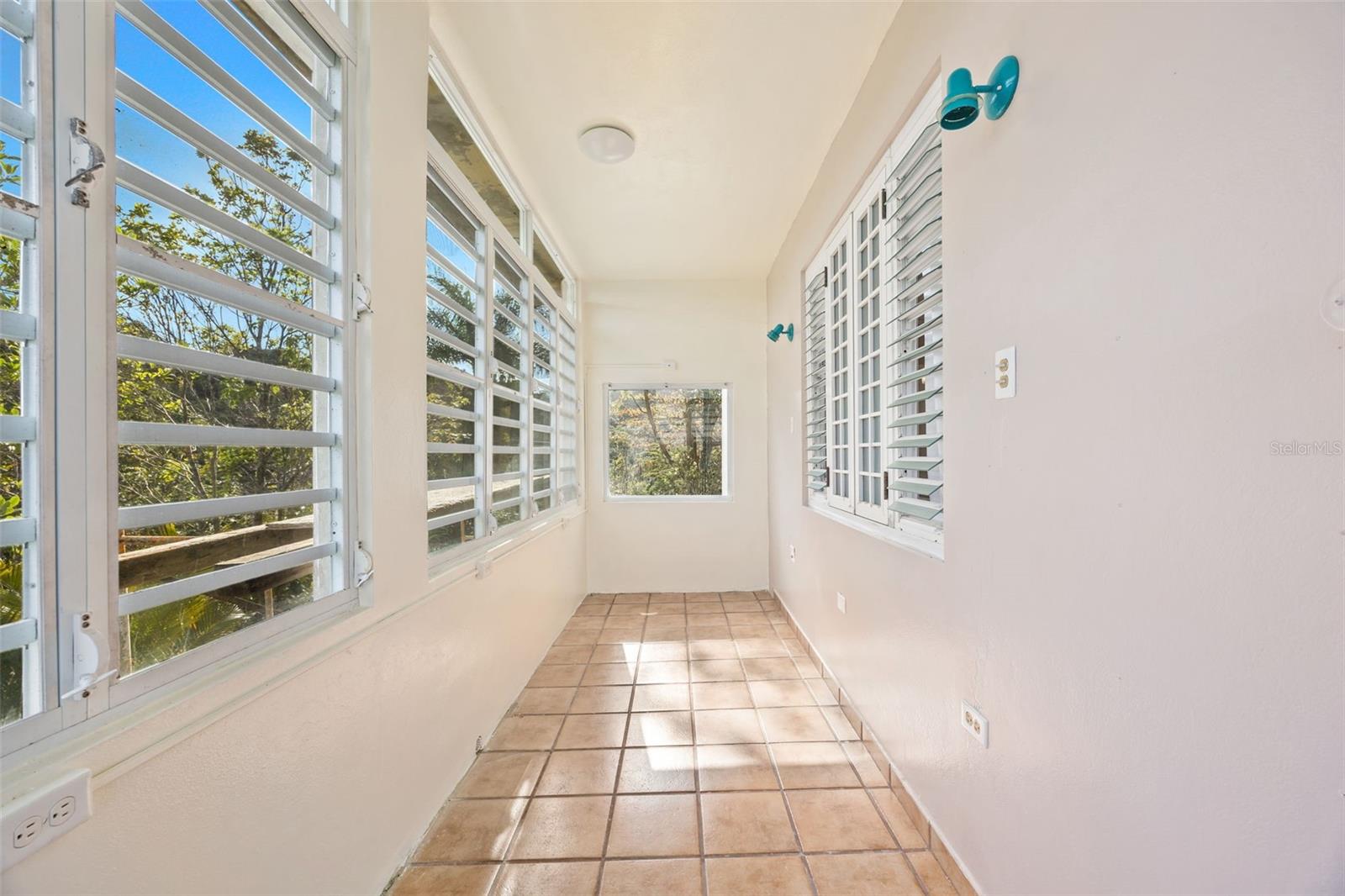 Carretera 742 Km. 2.3 SECTOR LAS VILLAS BO. CARITE #F2-F3