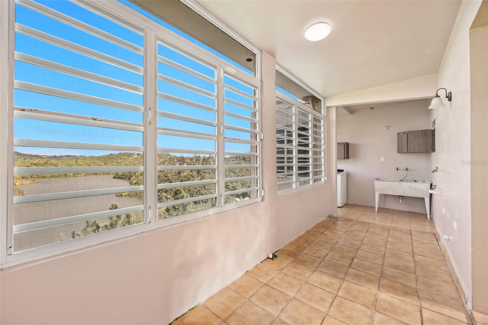 Carretera 742 Km. 2.3 SECTOR LAS VILLAS BO. CARITE #F2-F3