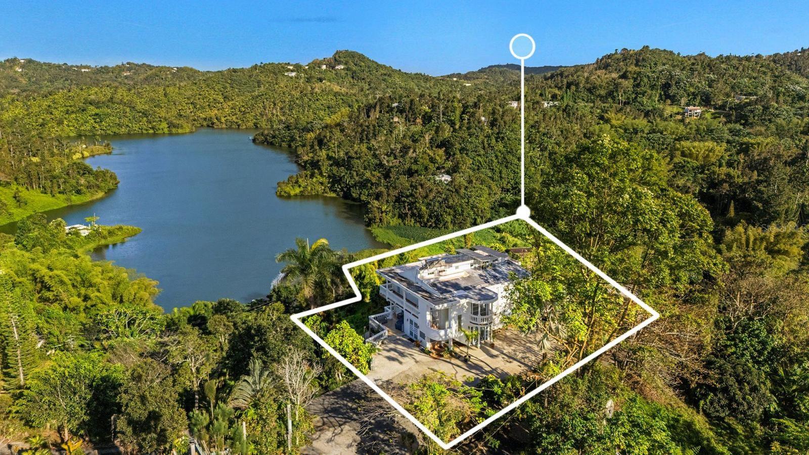 Carretera 742 Km. 2.3 SECTOR LAS VILLAS BO. CARITE #F2-F3