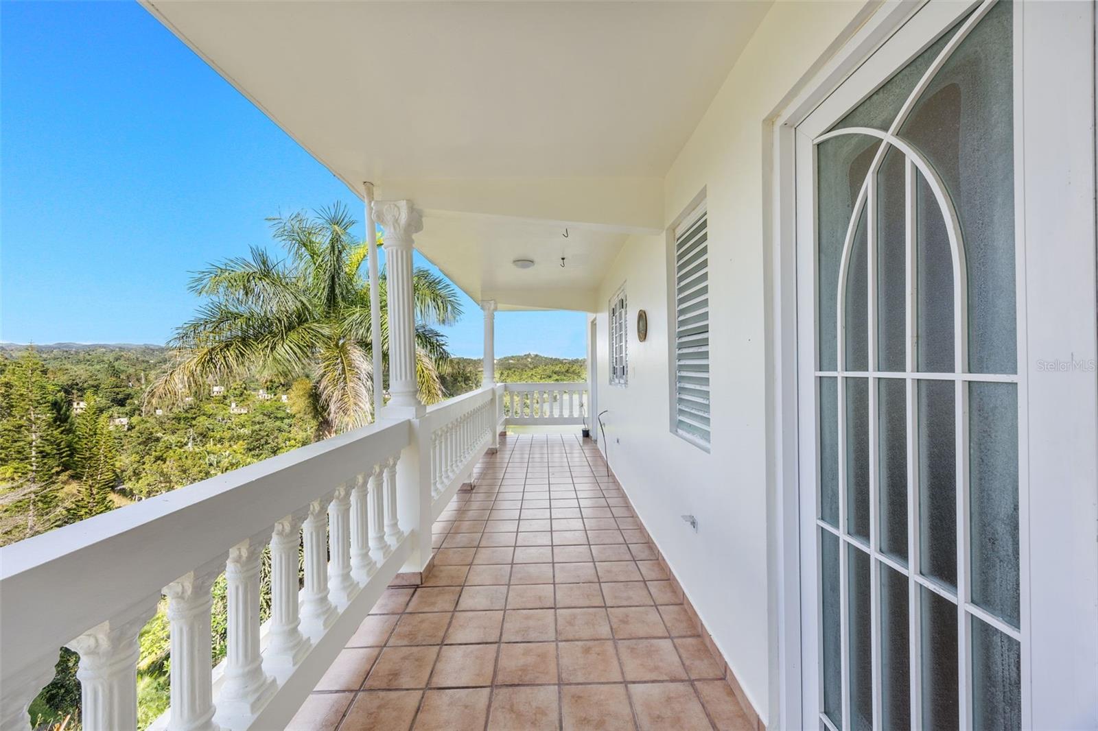 Carretera 742 Km. 2.3 SECTOR LAS VILLAS BO. CARITE #F2-F3