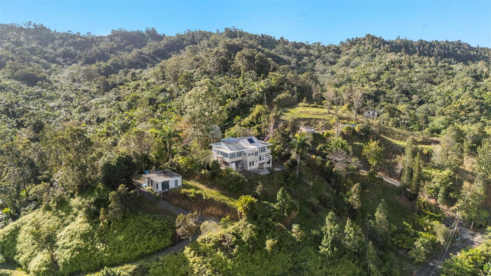 Carretera 742 Km. 2.3 SECTOR LAS VILLAS BO. CARITE #F2-F3