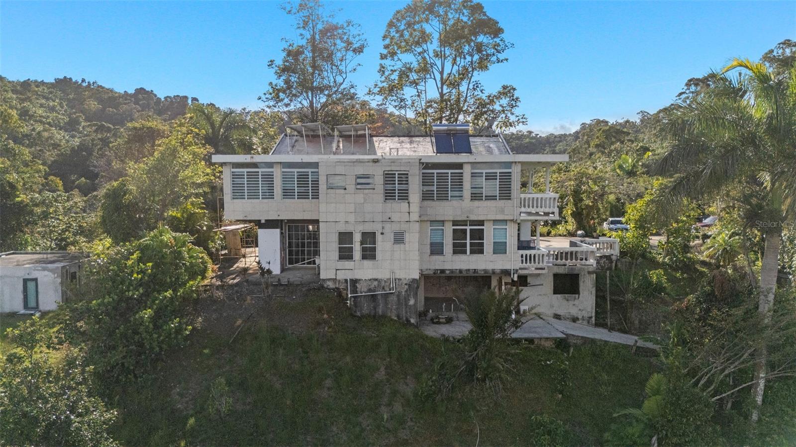 Carretera 742 Km. 2.3 SECTOR LAS VILLAS BO. CARITE #F2-F3