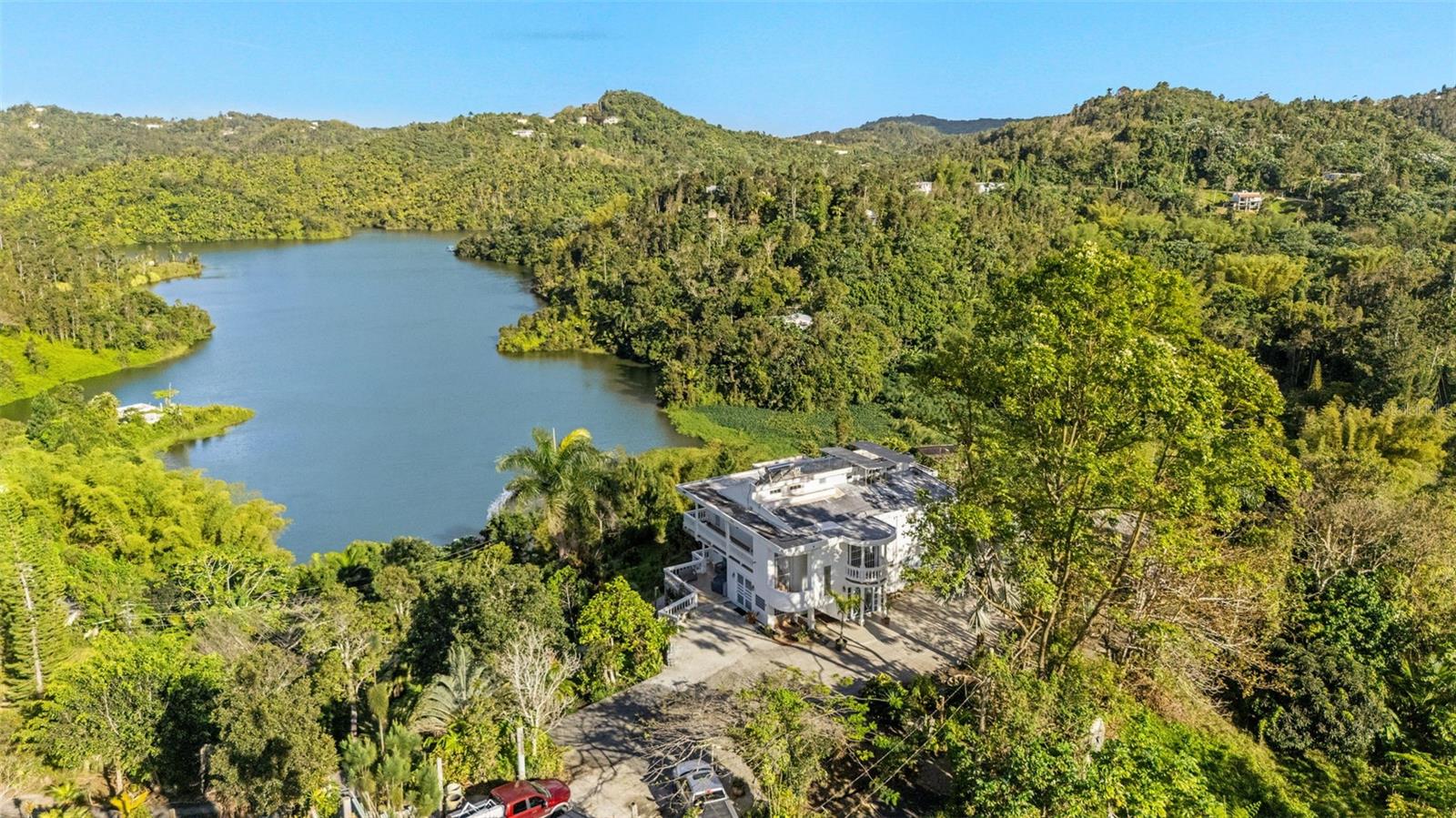 Carretera 742 Km. 2.3 SECTOR LAS VILLAS BO. CARITE #F2-F3