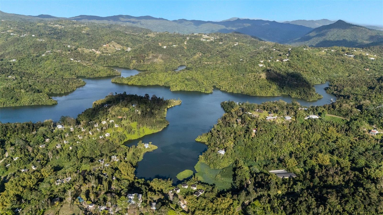 Carretera 742 Km. 2.3 SECTOR LAS VILLAS BO. CARITE #F2-F3