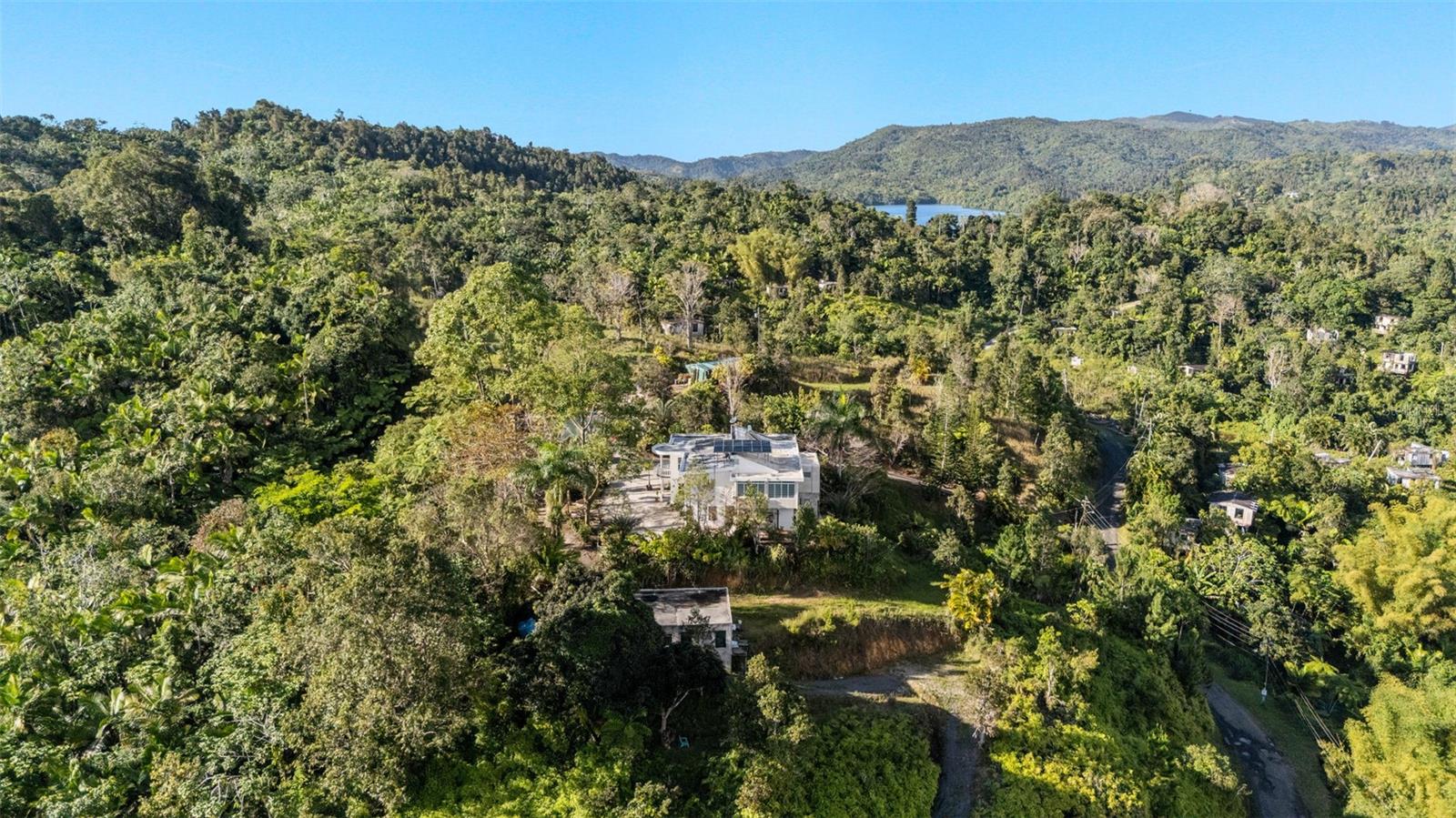 Carretera 742 Km. 2.3 SECTOR LAS VILLAS BO. CARITE #F2-F3