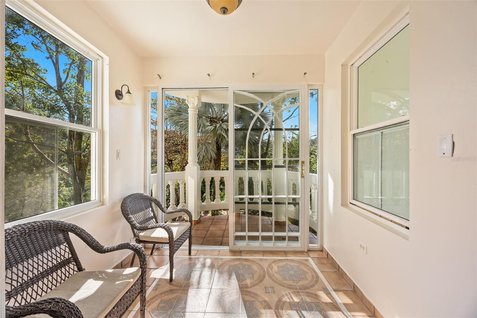 Carretera 742 Km. 2.3 SECTOR LAS VILLAS BO. CARITE #F2-F3