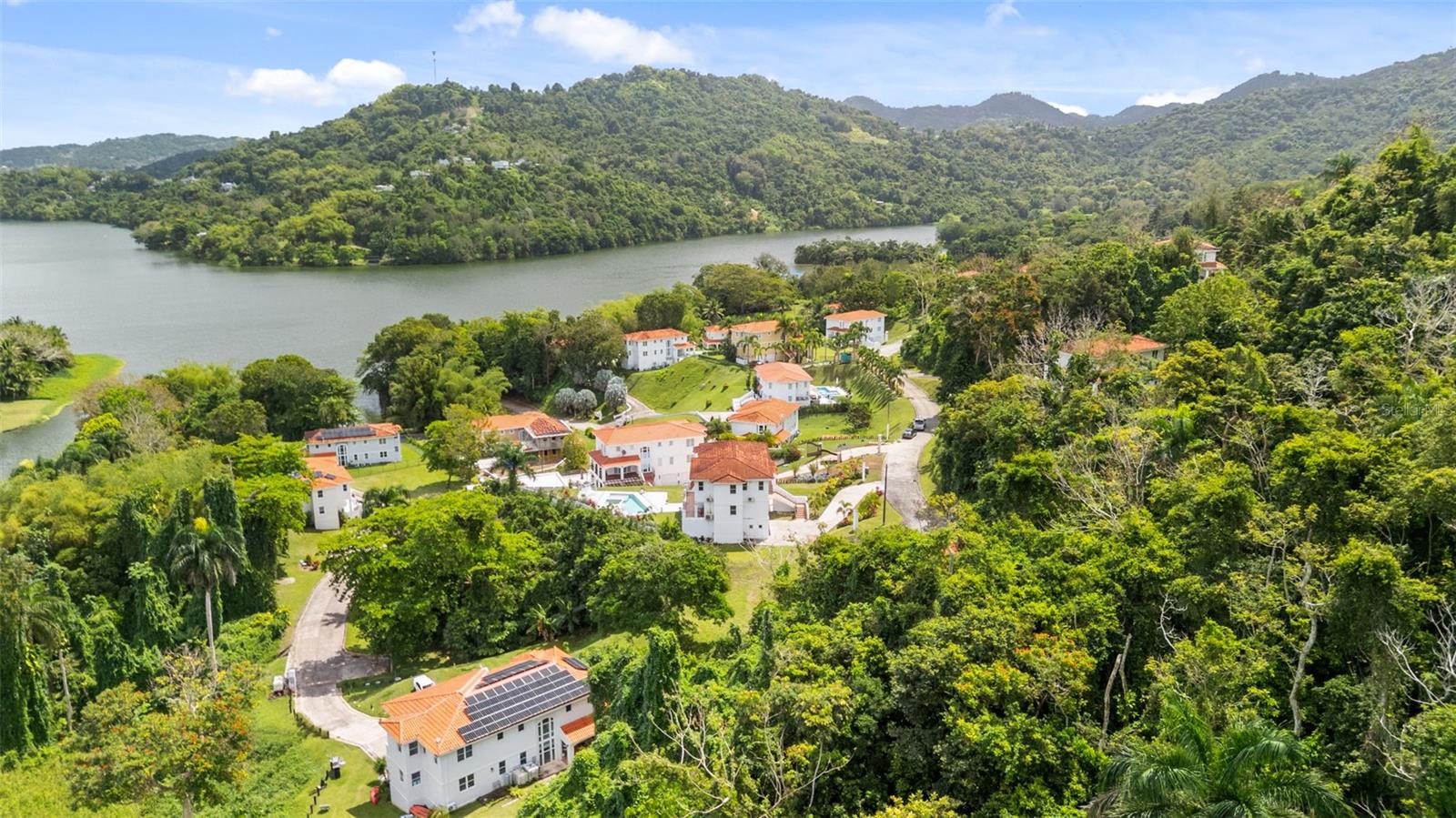 Carretera PR-175 KM. 4.0 ESMERALDA LAKE PLANTATION