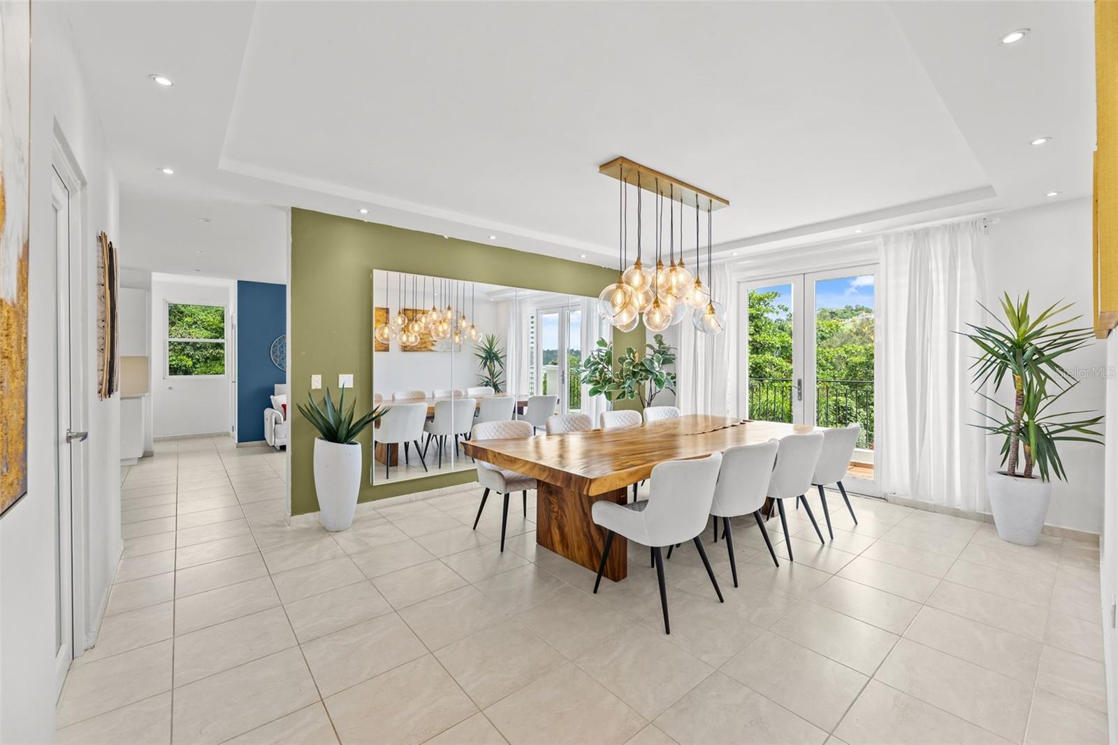 Carretera PR-175 KM. 4.0k ESMERALDA LAKE PLANTATION