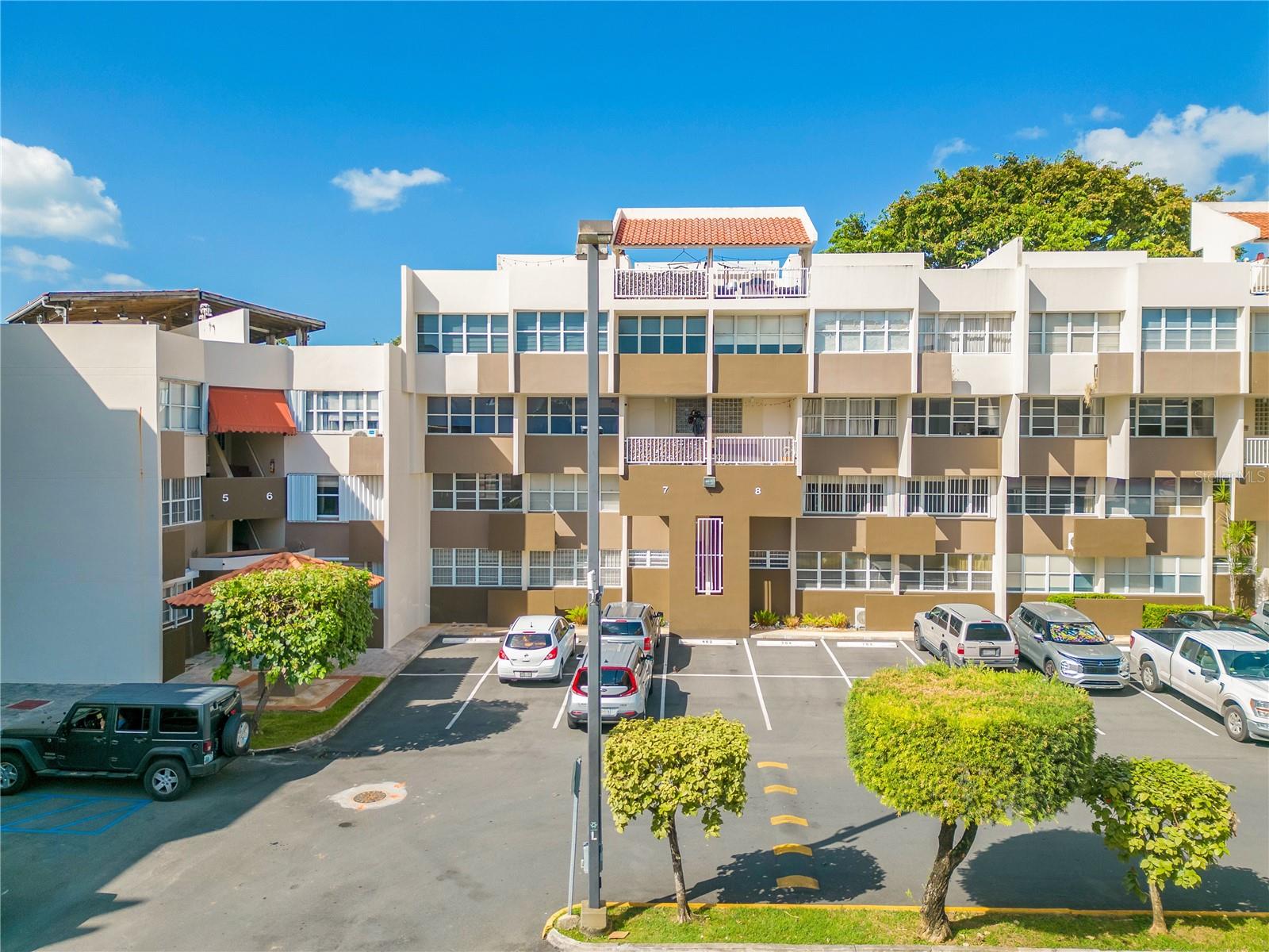 151 TENIENTE CÉSAR LUIS GONZÁLEZ AVE #703