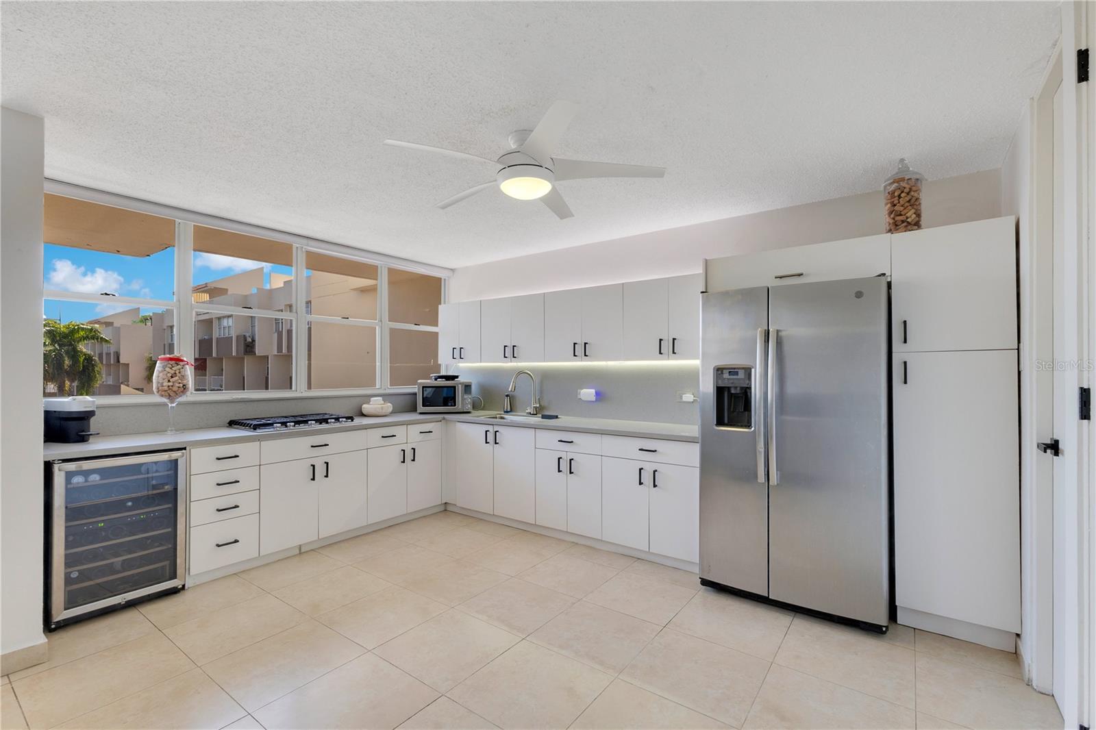 151 TENIENTE CÉSAR LUIS GONZÁLEZ AVE #703