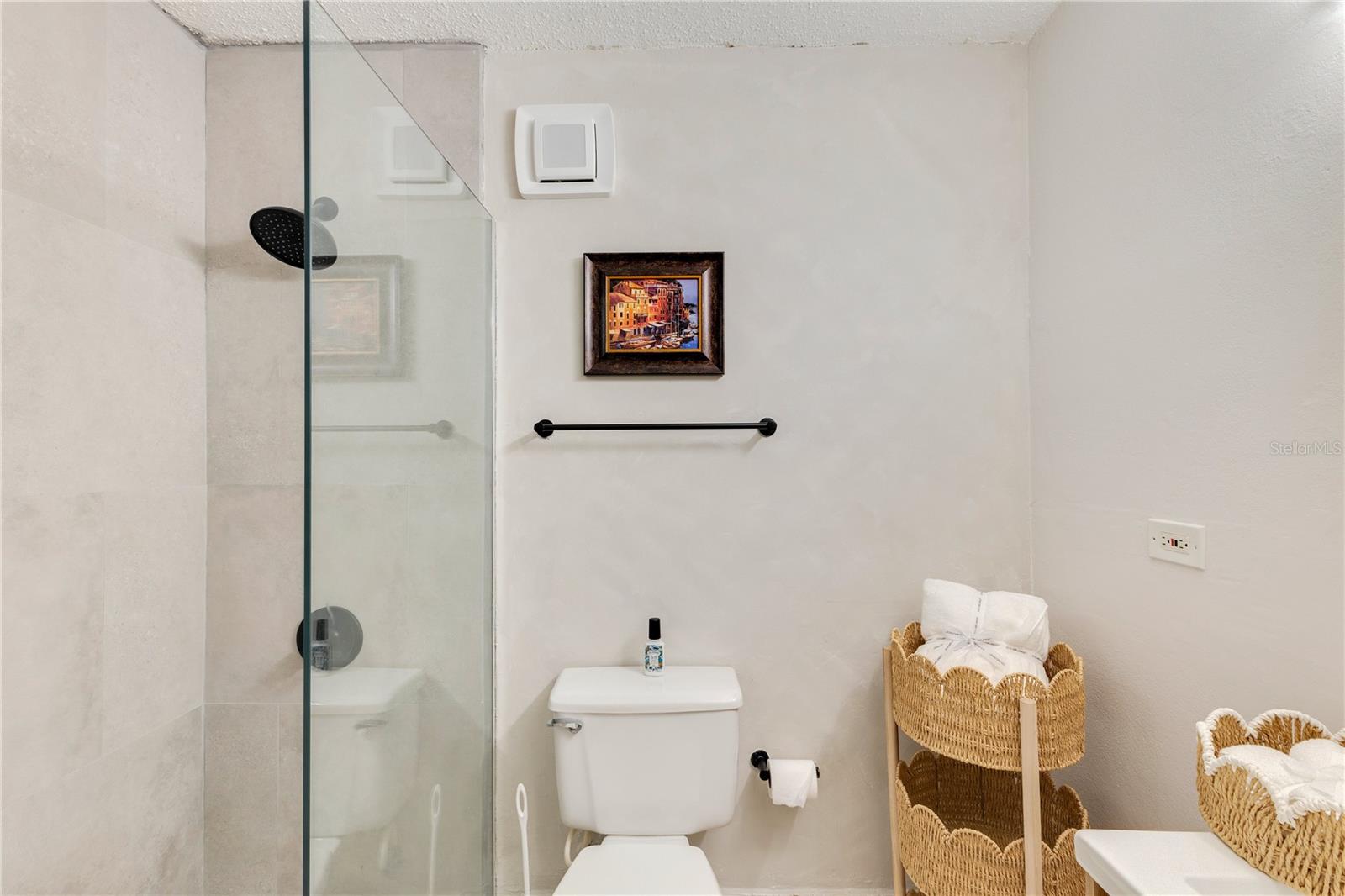 151 TENIENTE CÉSAR LUIS GONZÁLEZ AVE #703