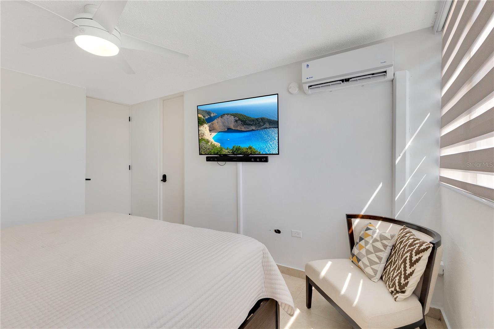 151 TENIENTE CÉSAR LUIS GONZÁLEZ AVE #703