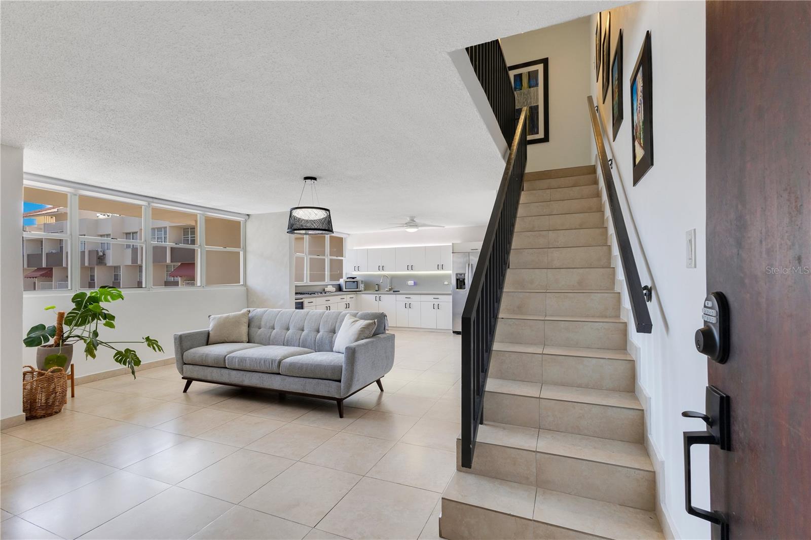 151 TENIENTE CÉSAR LUIS GONZÁLEZ AVE #703