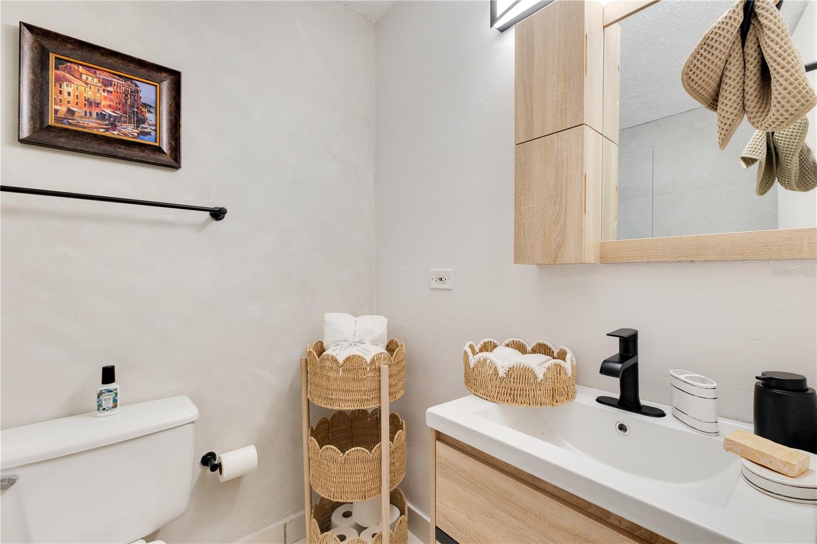 151 TENIENTE CÉSAR LUIS GONZÁLEZ AVE #703