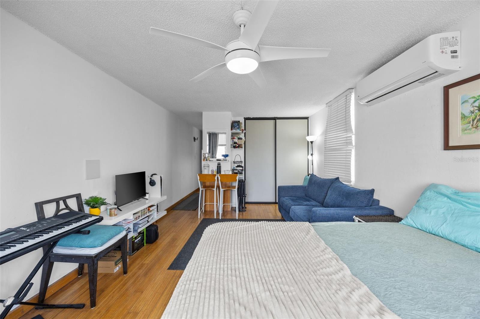 708 Calle Central CONDOMINIO ROYAL HOUSE #405