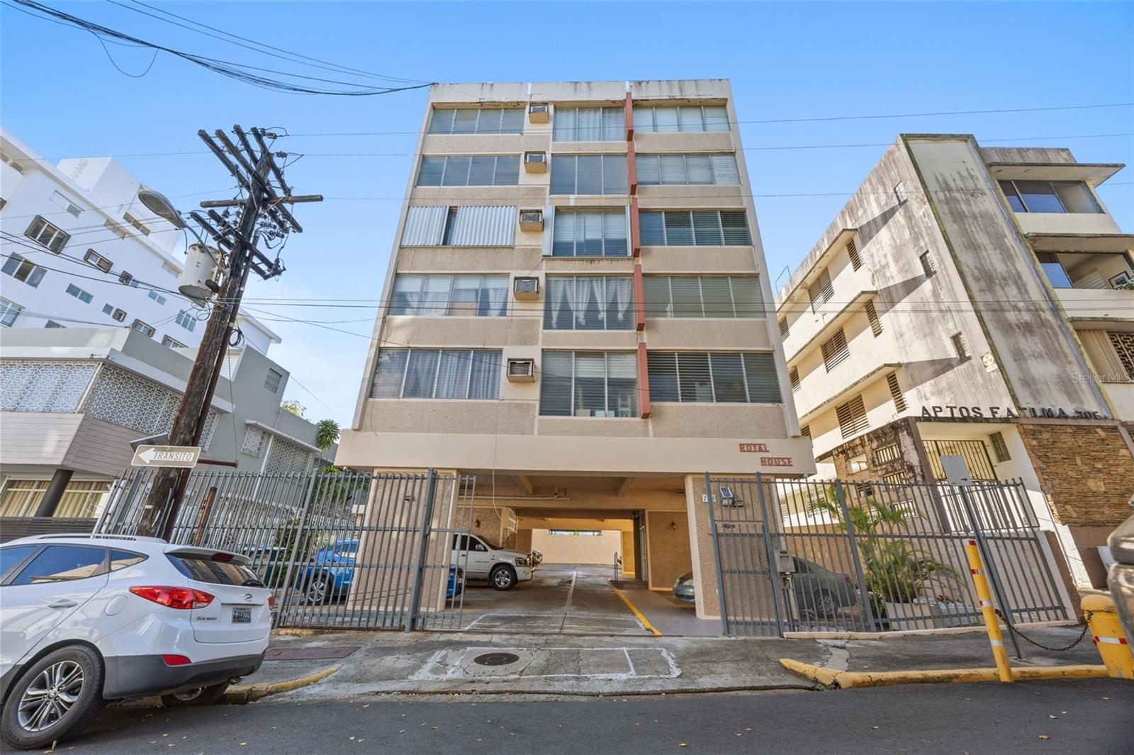 708 Calle Central CONDOMINIO ROYAL HOUSE #405