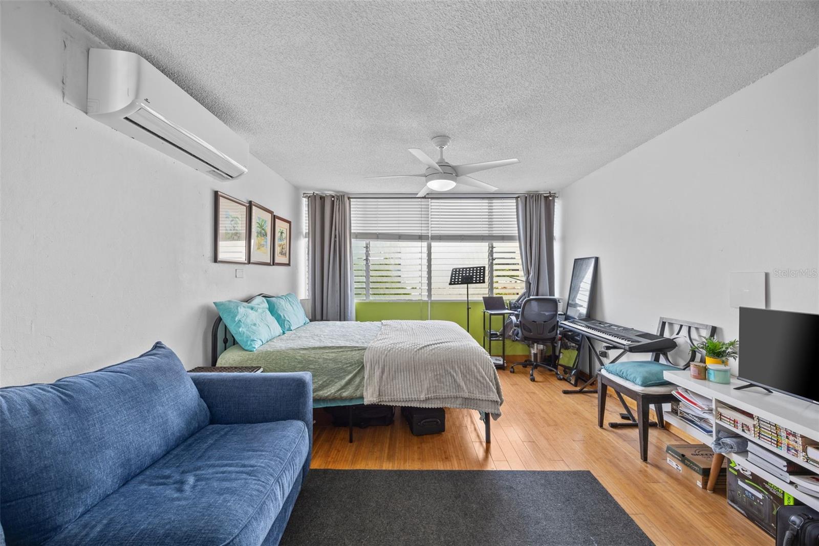 708 Calle Central CONDOMINIO ROYAL HOUSE #405