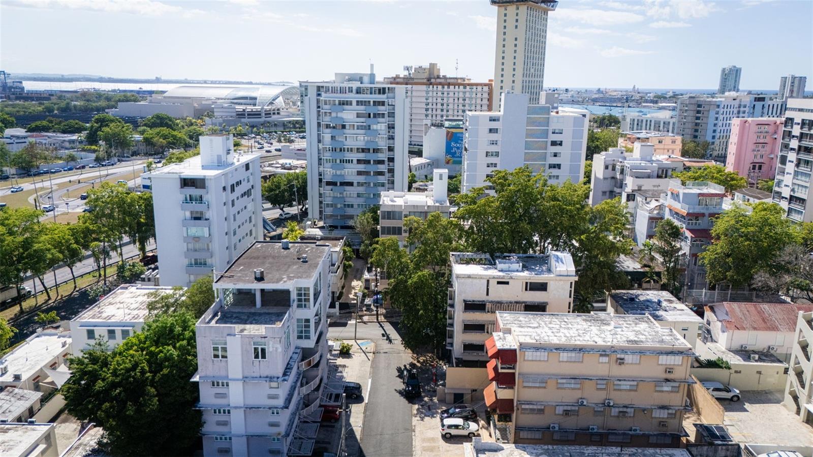 708 Calle Central CONDOMINIO ROYAL HOUSE #405