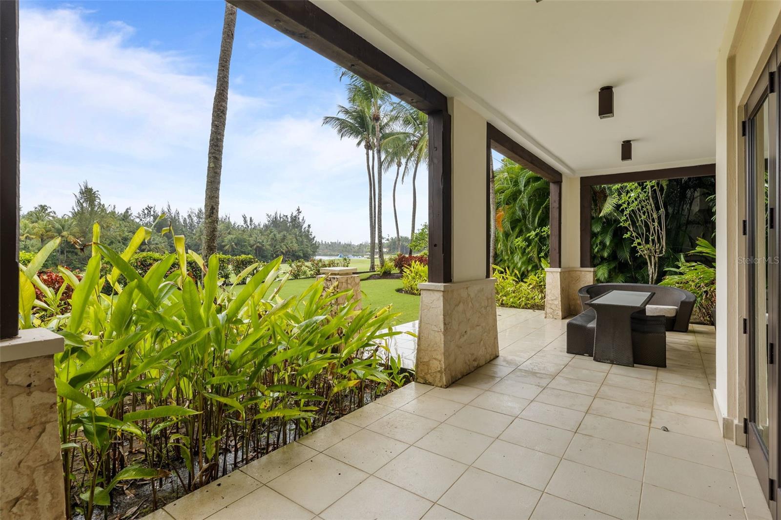 8164 LAS VERANDAS AT BAHIA BEACH RESORT