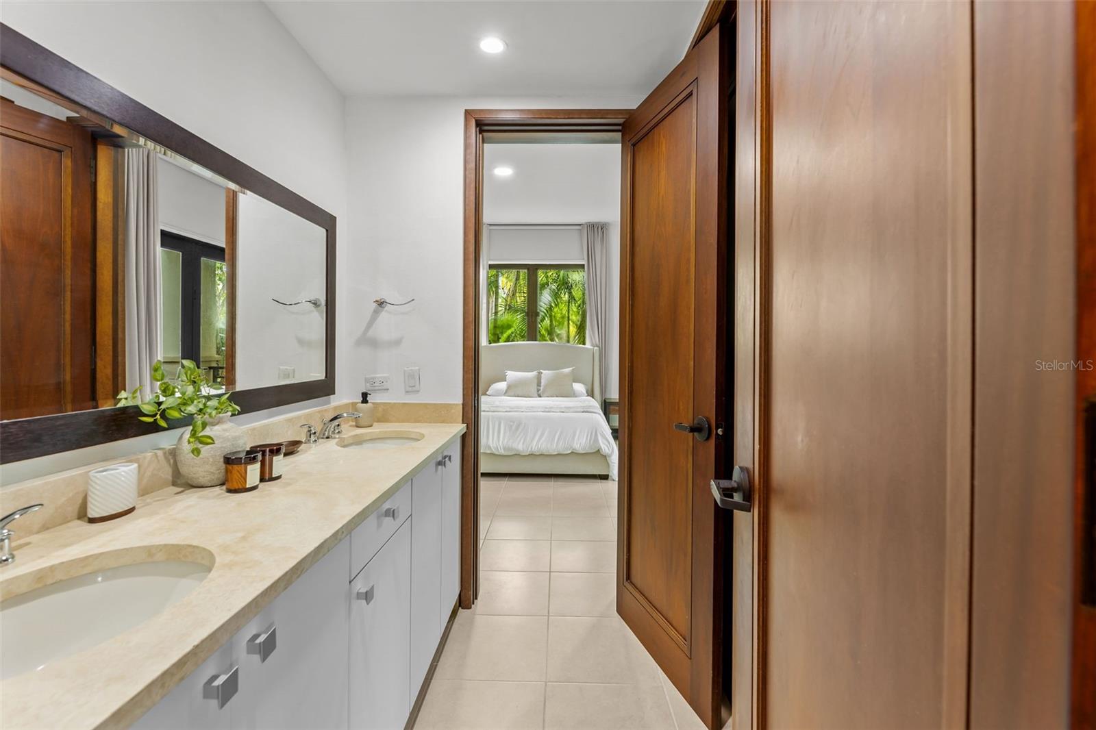 8164 LAS VERANDAS AT BAHIA BEACH RESORT