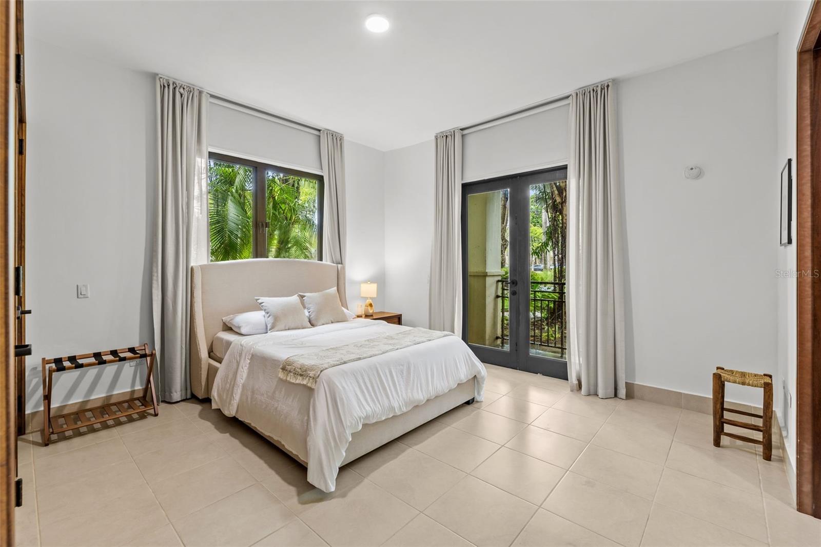 8164 LAS VERANDAS AT BAHIA BEACH RESORT