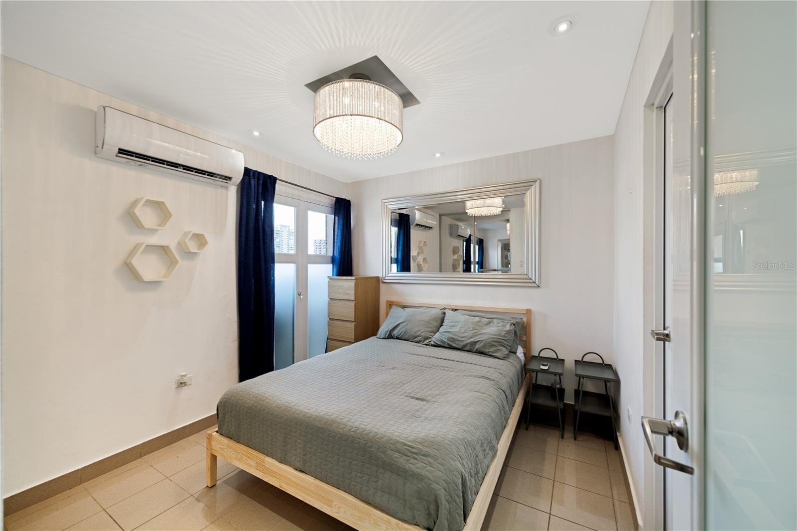 1422 WILSON AVENUE AVE #5B