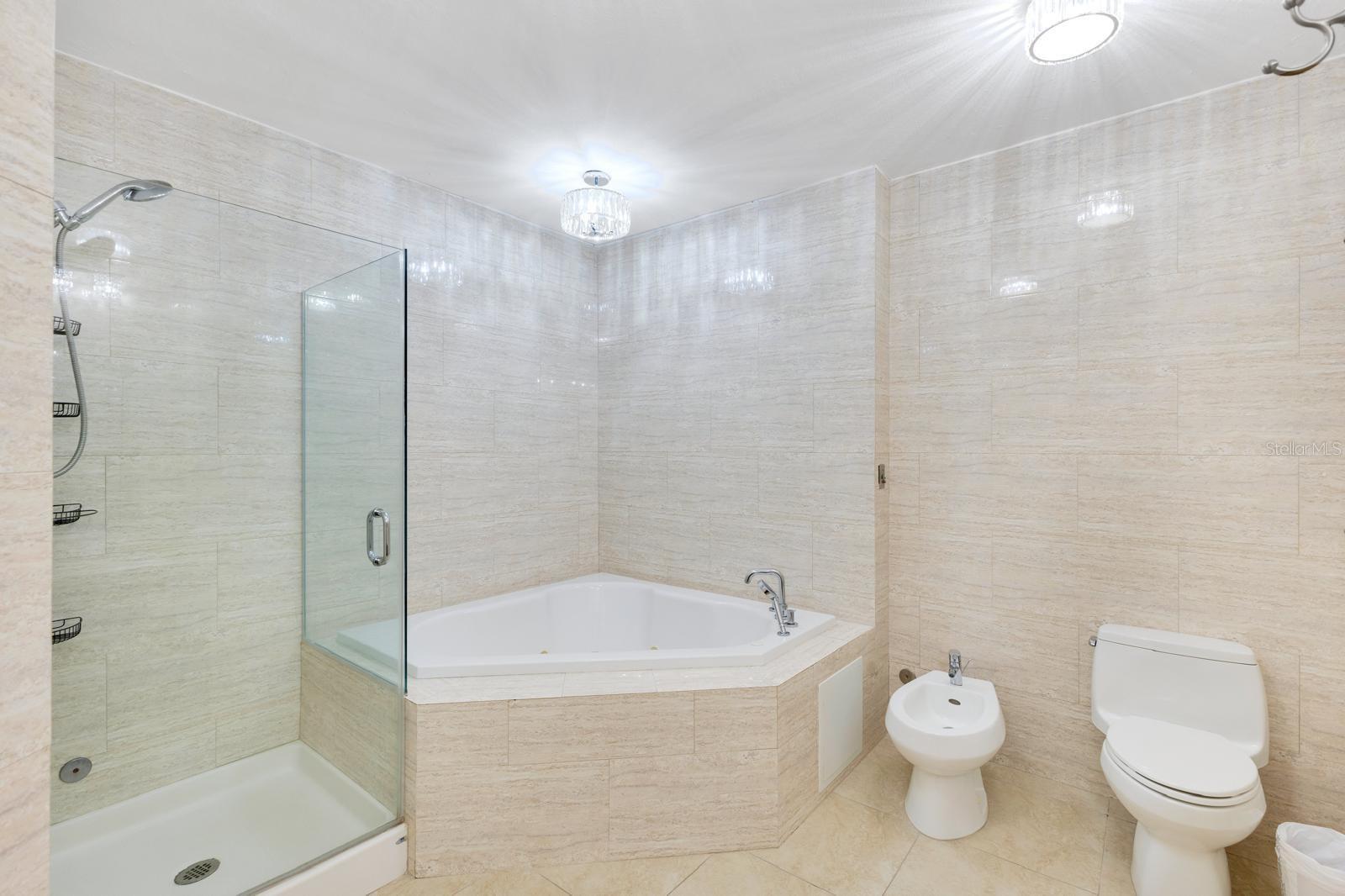 120 CARLOS E. CHARDÓN AVE #1401