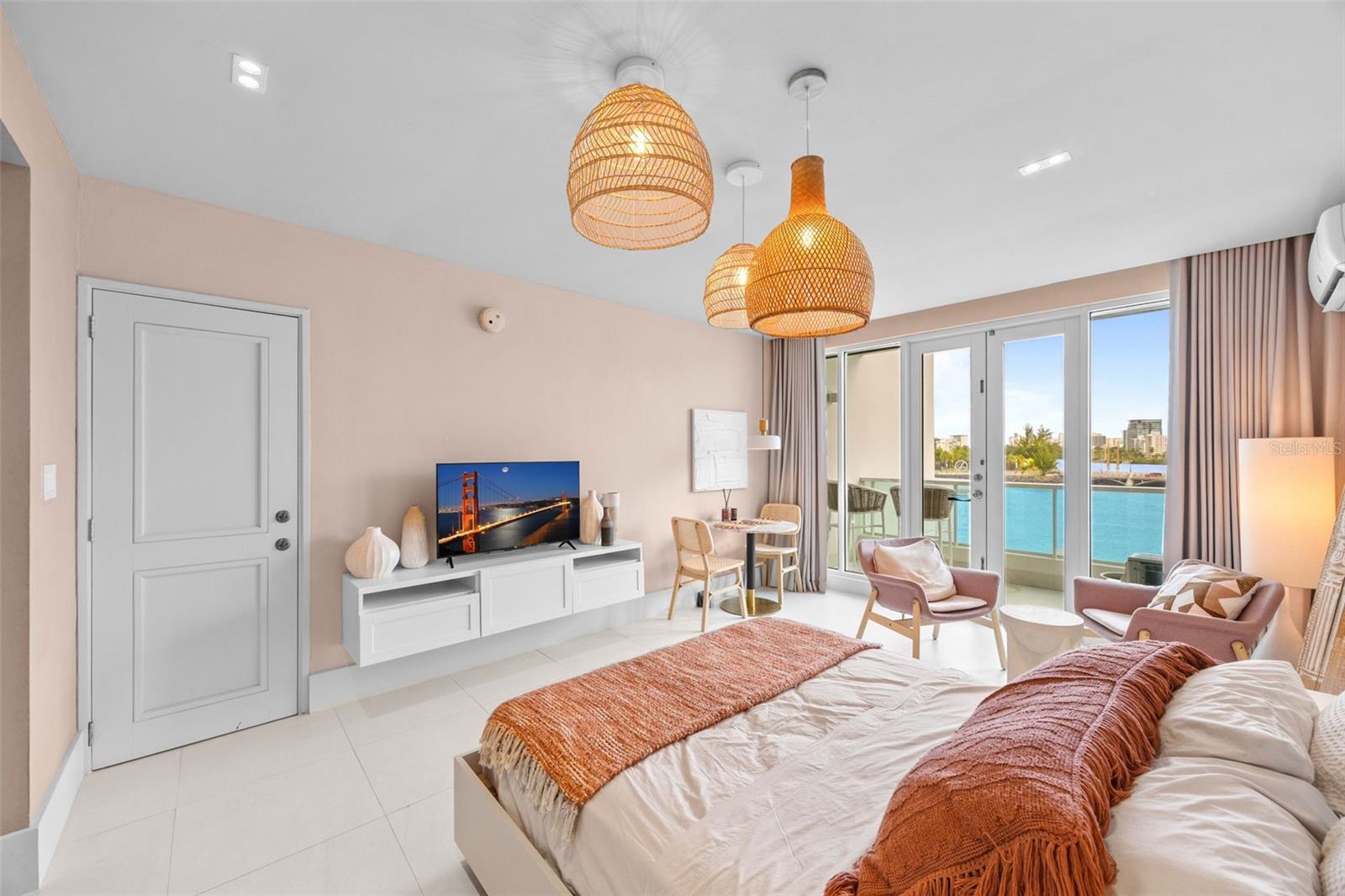 1 SAN GERÓNIMO | CONDADO LAGOON VILLAS #415