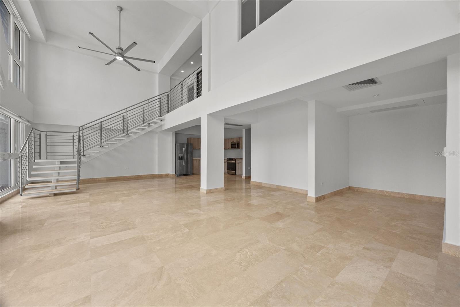 Wilson Loft 1364 WILSON AVE #PH 511