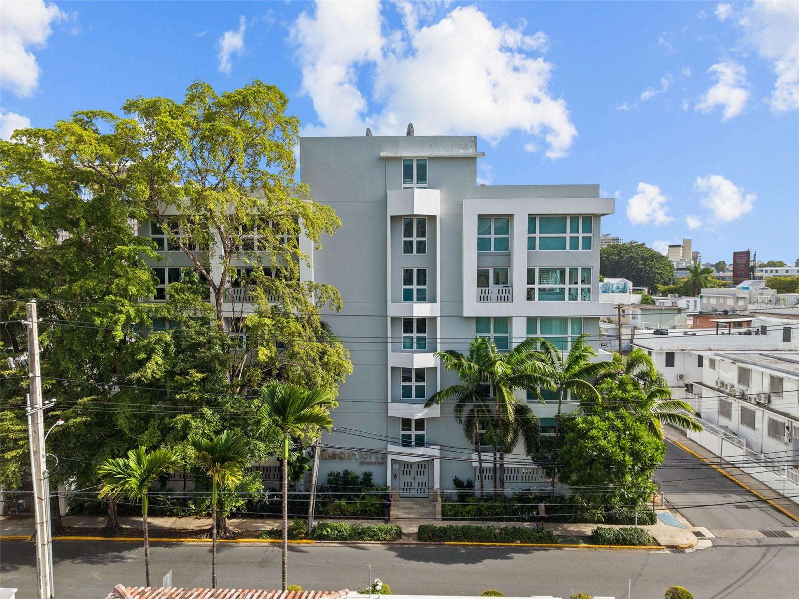 Wilson Loft 1364 WILSON AVE #PH 511