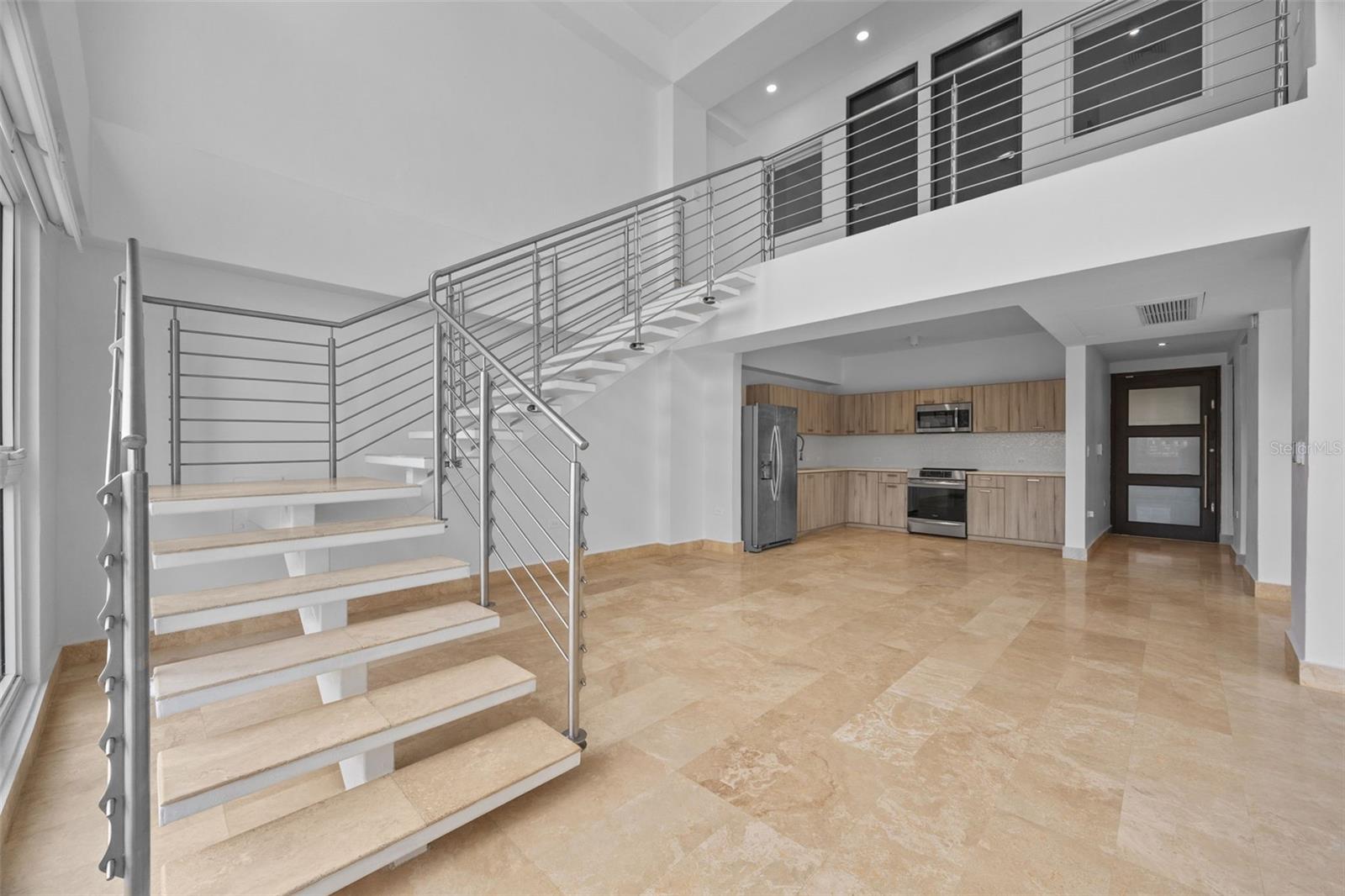 Wilson Loft 1364 WILSON AVE #PH 511