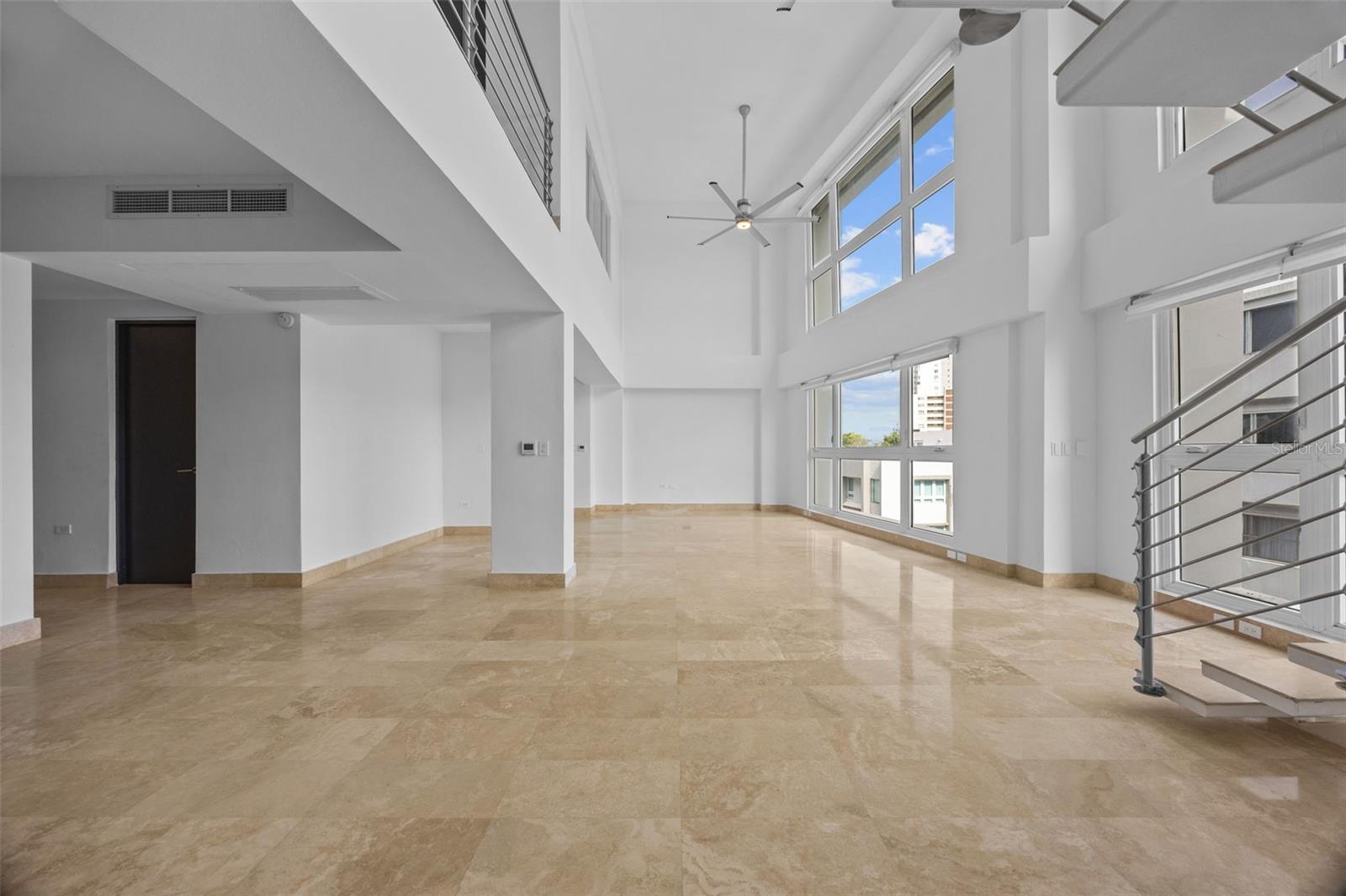 Wilson Loft 1364 WILSON AVE #PH 511
