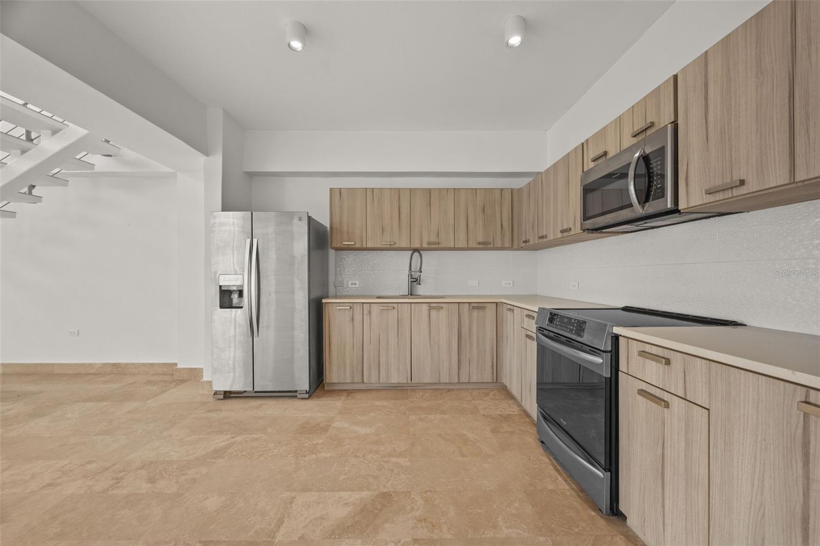 Wilson Loft 1364 WILSON AVE #PH 511