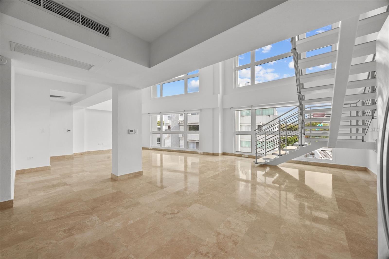 Wilson Loft 1364 WILSON AVE #PH 511