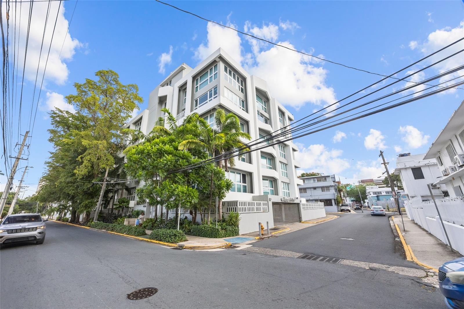 Wilson Loft 1364 WILSON AVE #PH 511