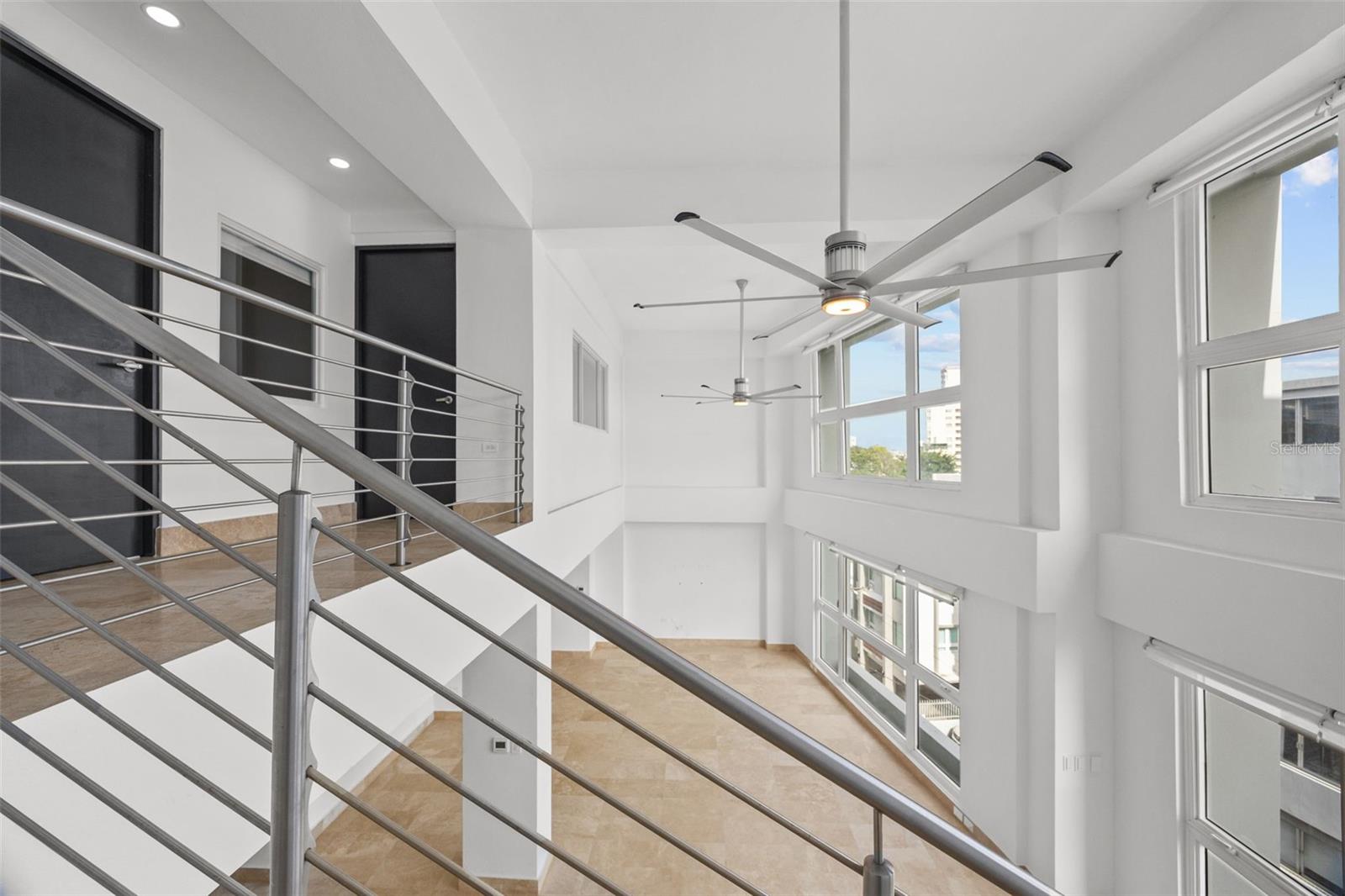 Wilson Loft 1364 WILSON AVE #PH 511