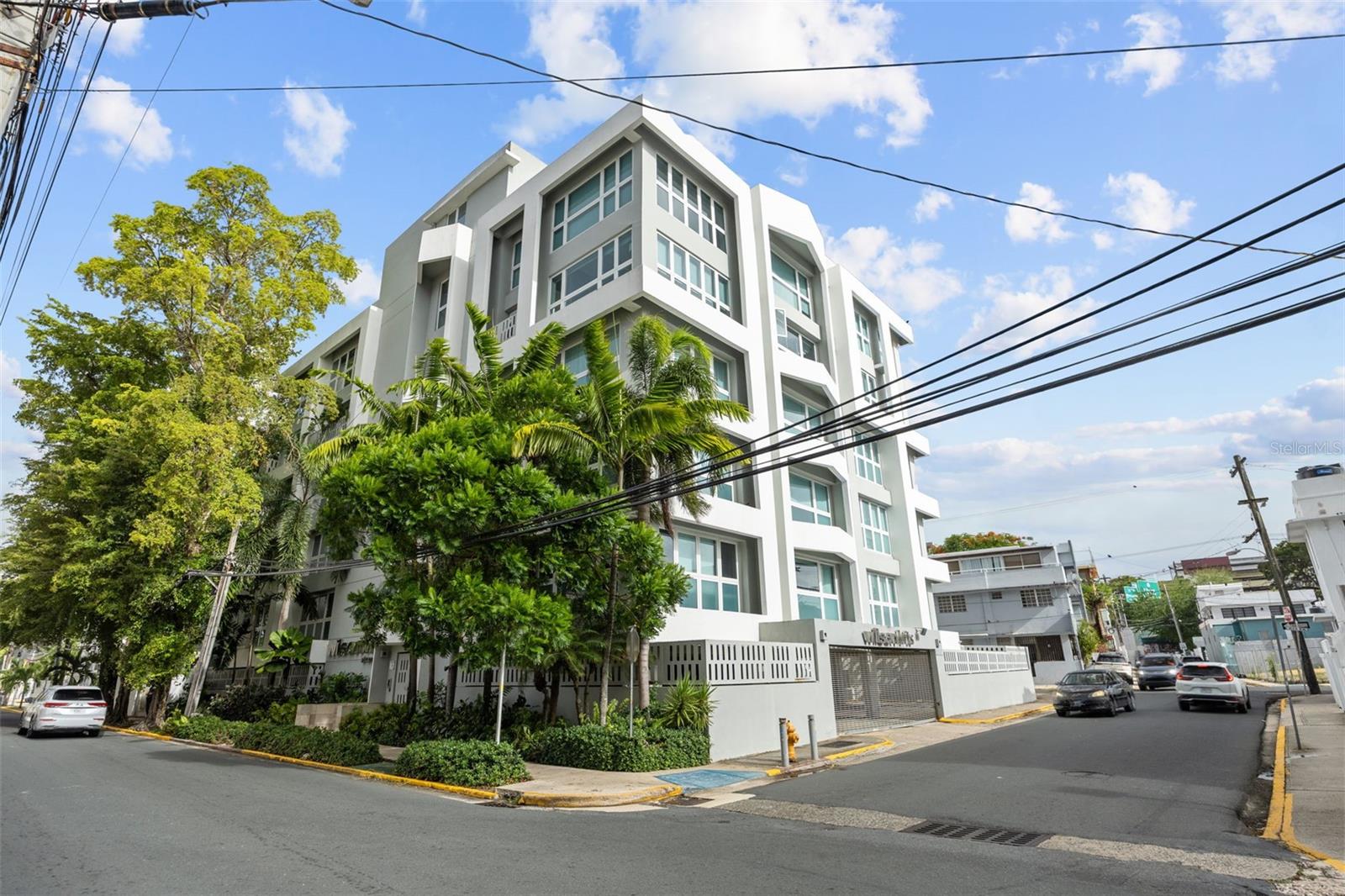 Wilson Loft 1364 WILSON AVE #PH 511