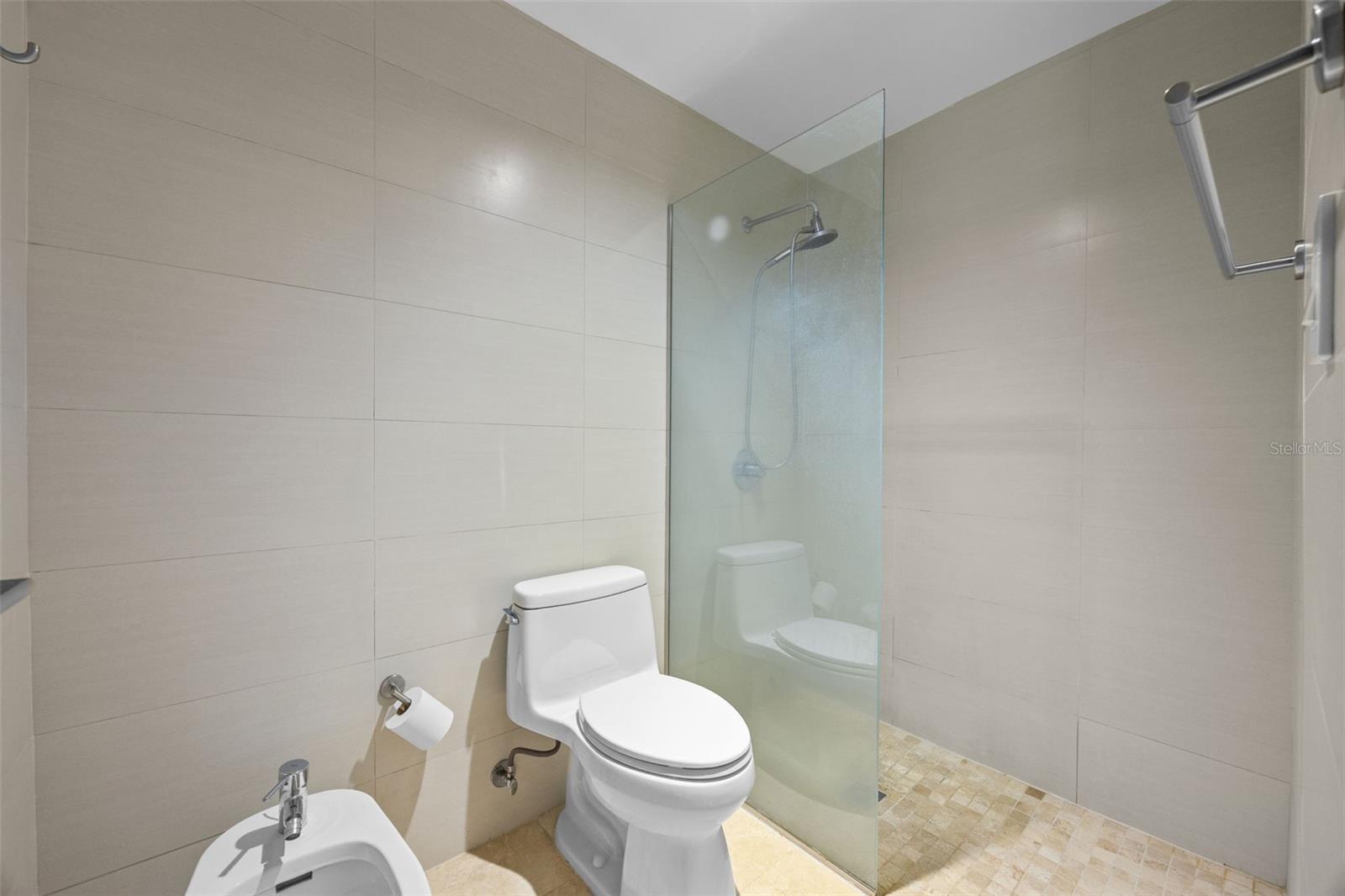 Wilson Loft 1364 WILSON AVE #PH 511