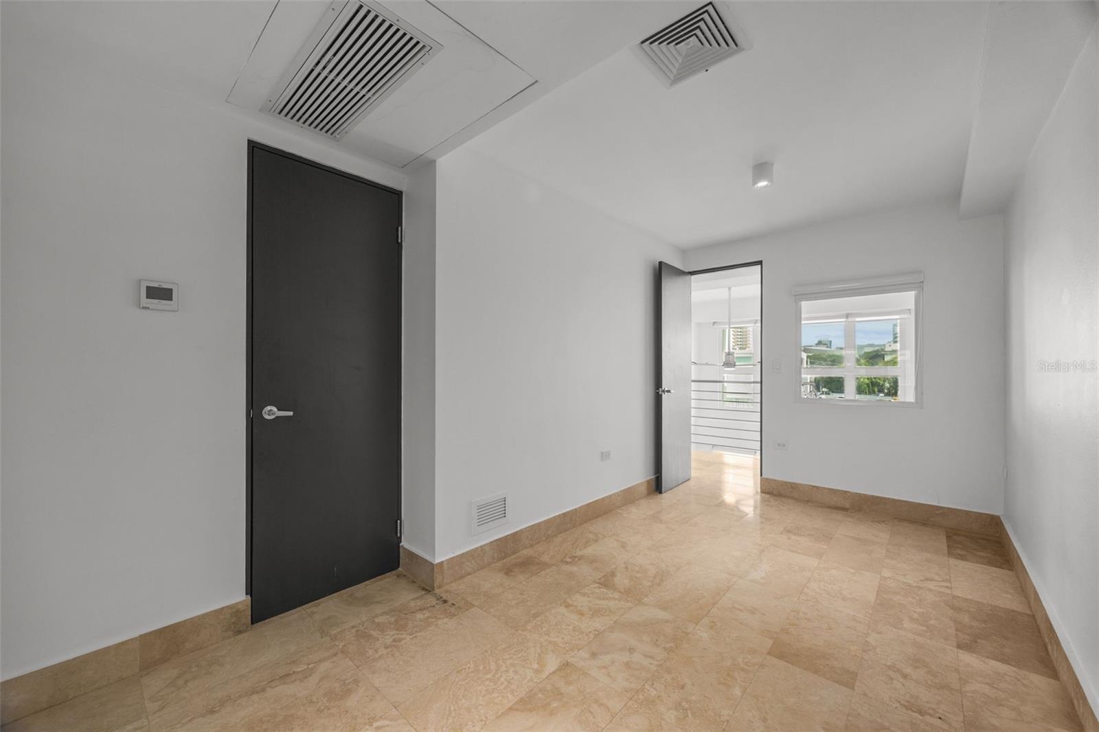 Wilson Loft 1364 WILSON AVE #PH 511