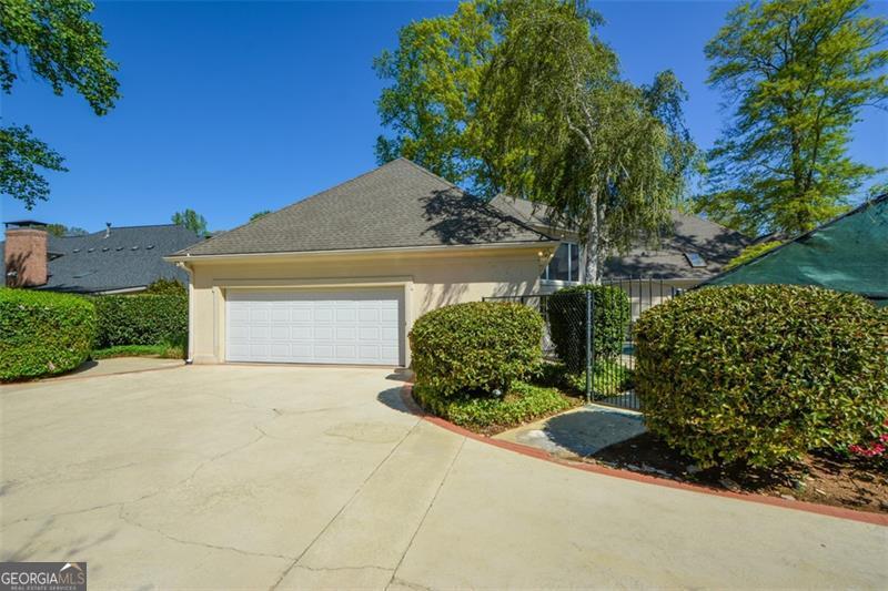 6085 Wellington Court