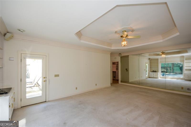 6085 Wellington Court